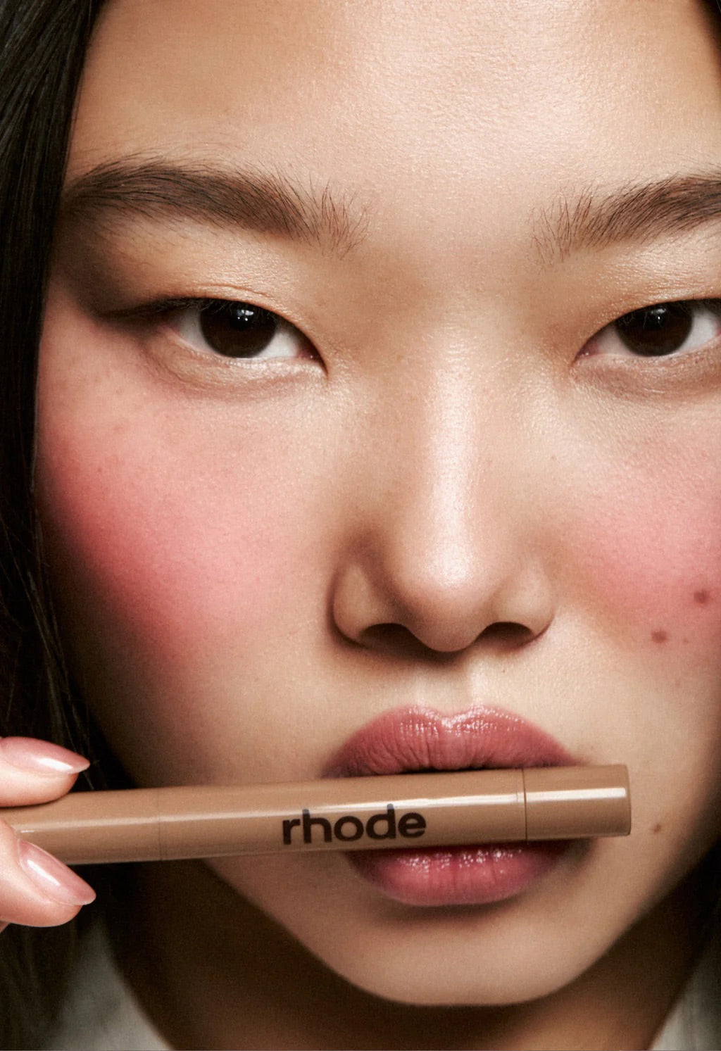 Rhode peptide lip shape