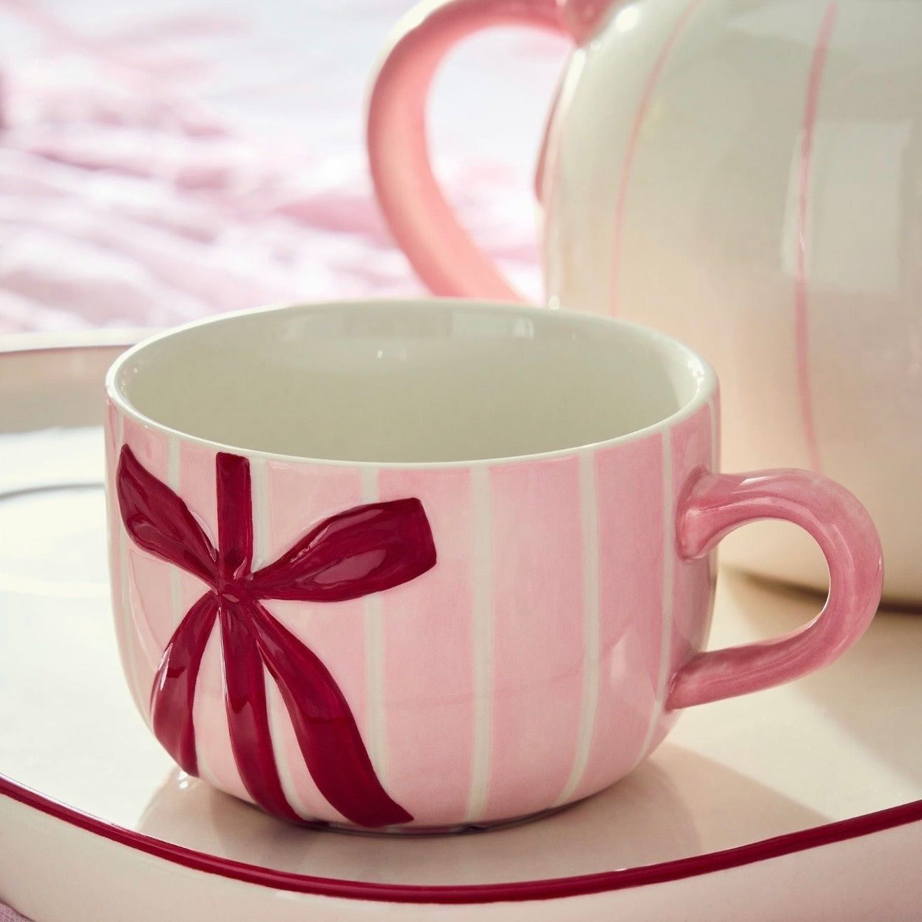 Pink Hearts and Bows Tea set