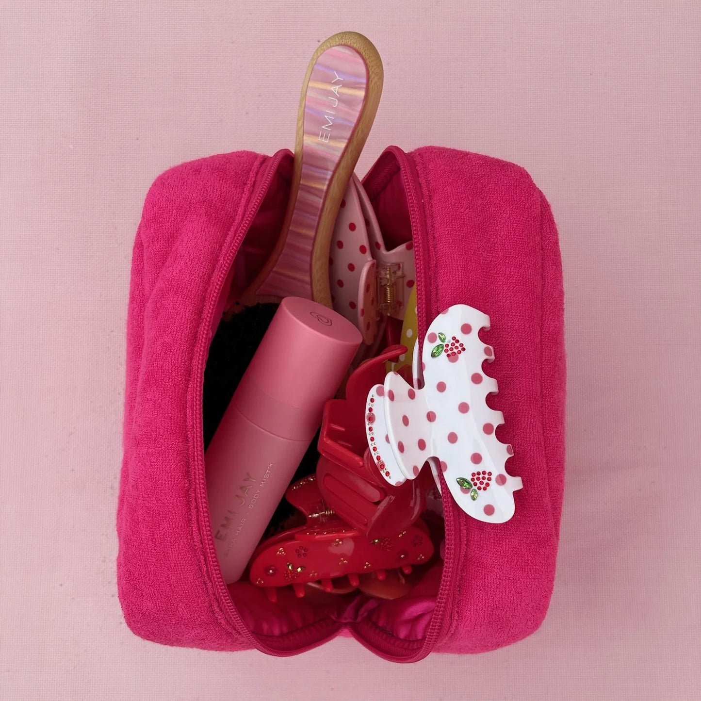 TERRY POUCH IN LYCHEE BABY