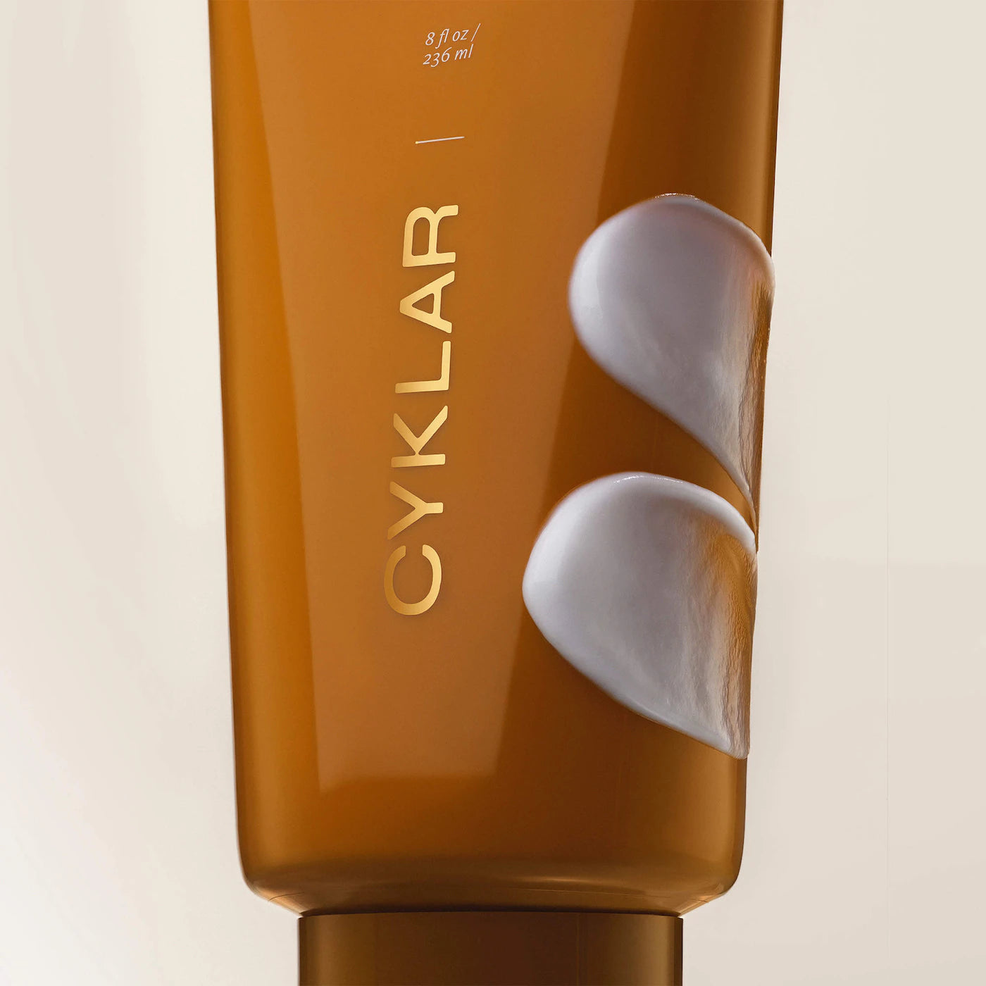 CYKLAR 
Vanilla Verve Nutrient-Rich Body Cream with Niacinamide