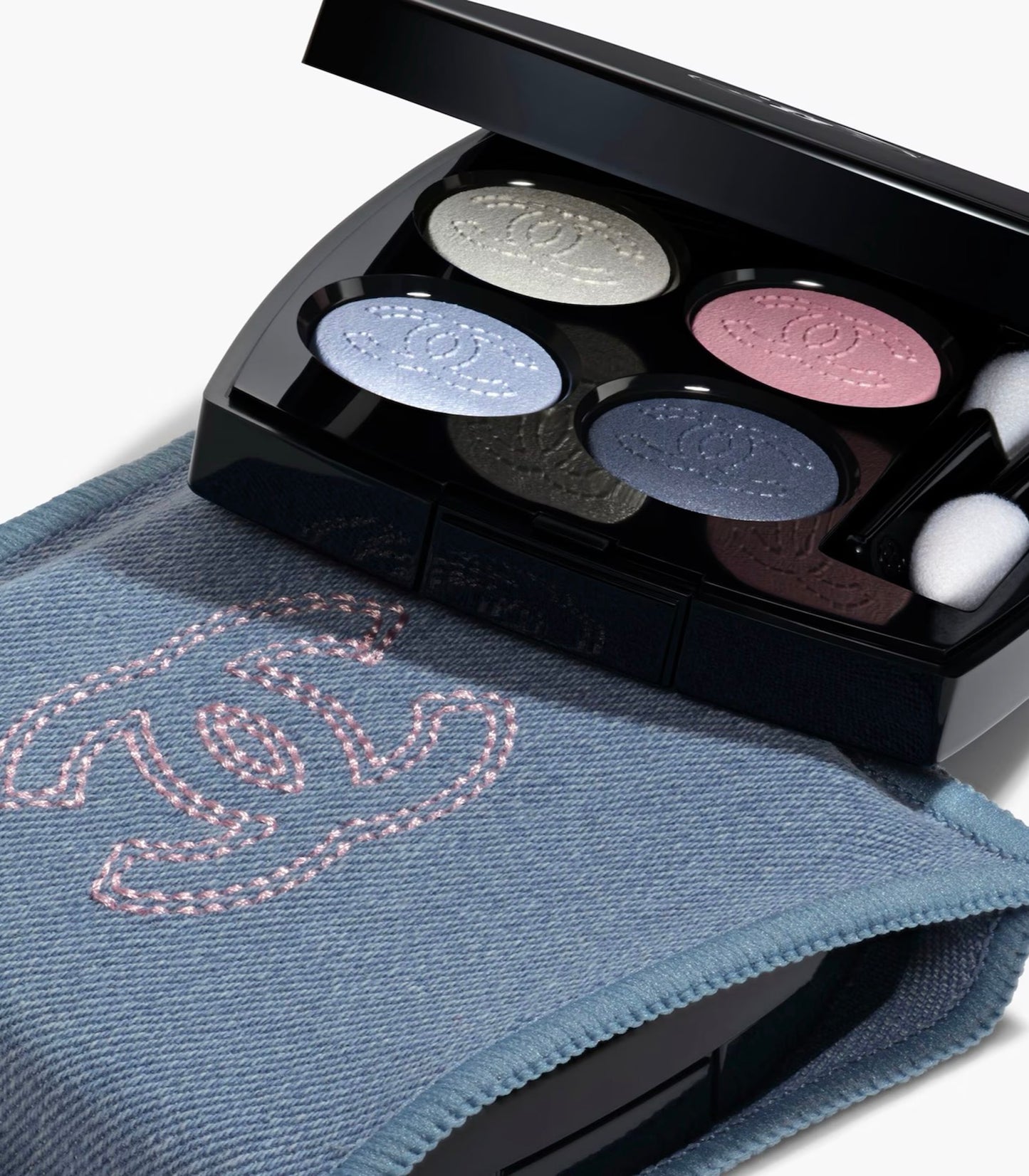 CHANEL
LES 4 OMBRES DENIM DREAM Eyeshadow Palette