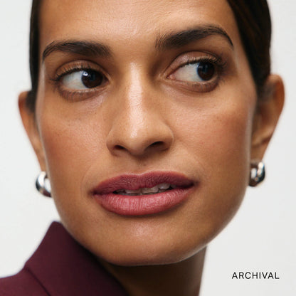 MERIT 
Signature Lip Lightweight Lip Blush