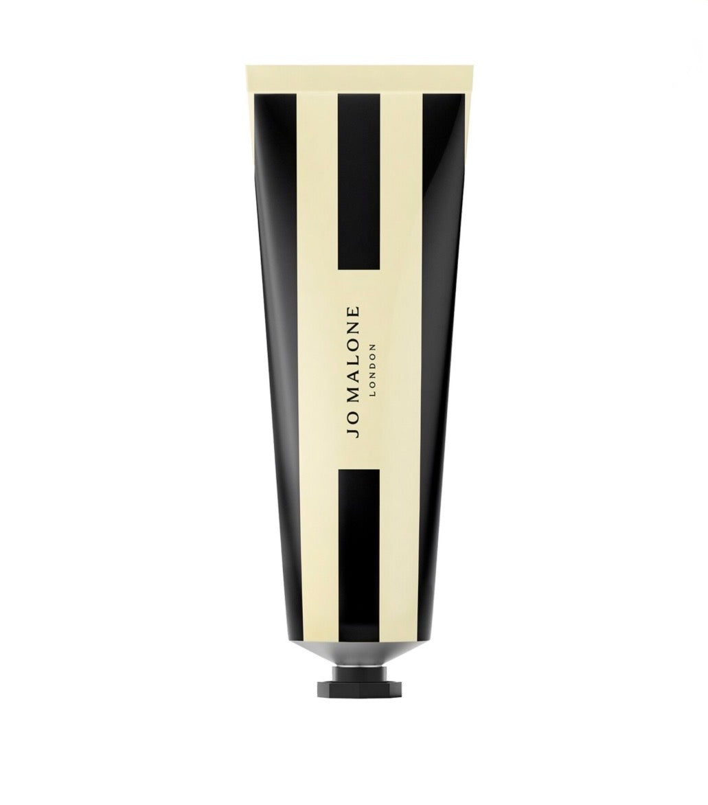 JO MALONE LONDON
English Pear & Freesia Hand Cream (30ml)