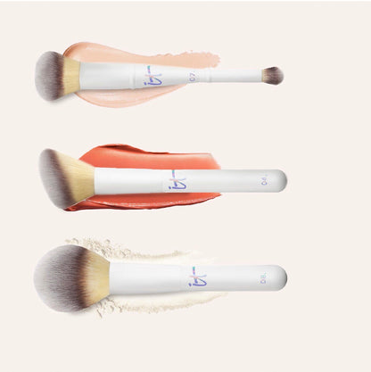 IT COSMETICS
Global Brush Set