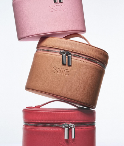 حقيبة مستحضرات تجميل صغيرة من ساي