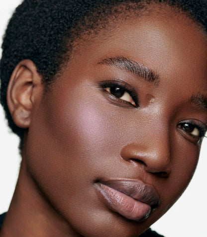 CHANEL
COCO DENIM Illuminating Powder