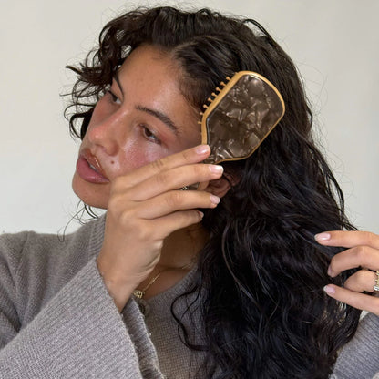 Emi Jay 
Mini Paddle Hair Brush in Toasted Sugar