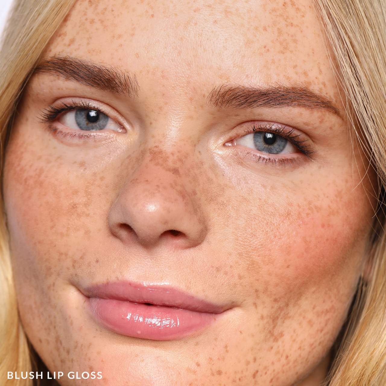 REFY 
Lip Gloss with Hyaluronic Acid