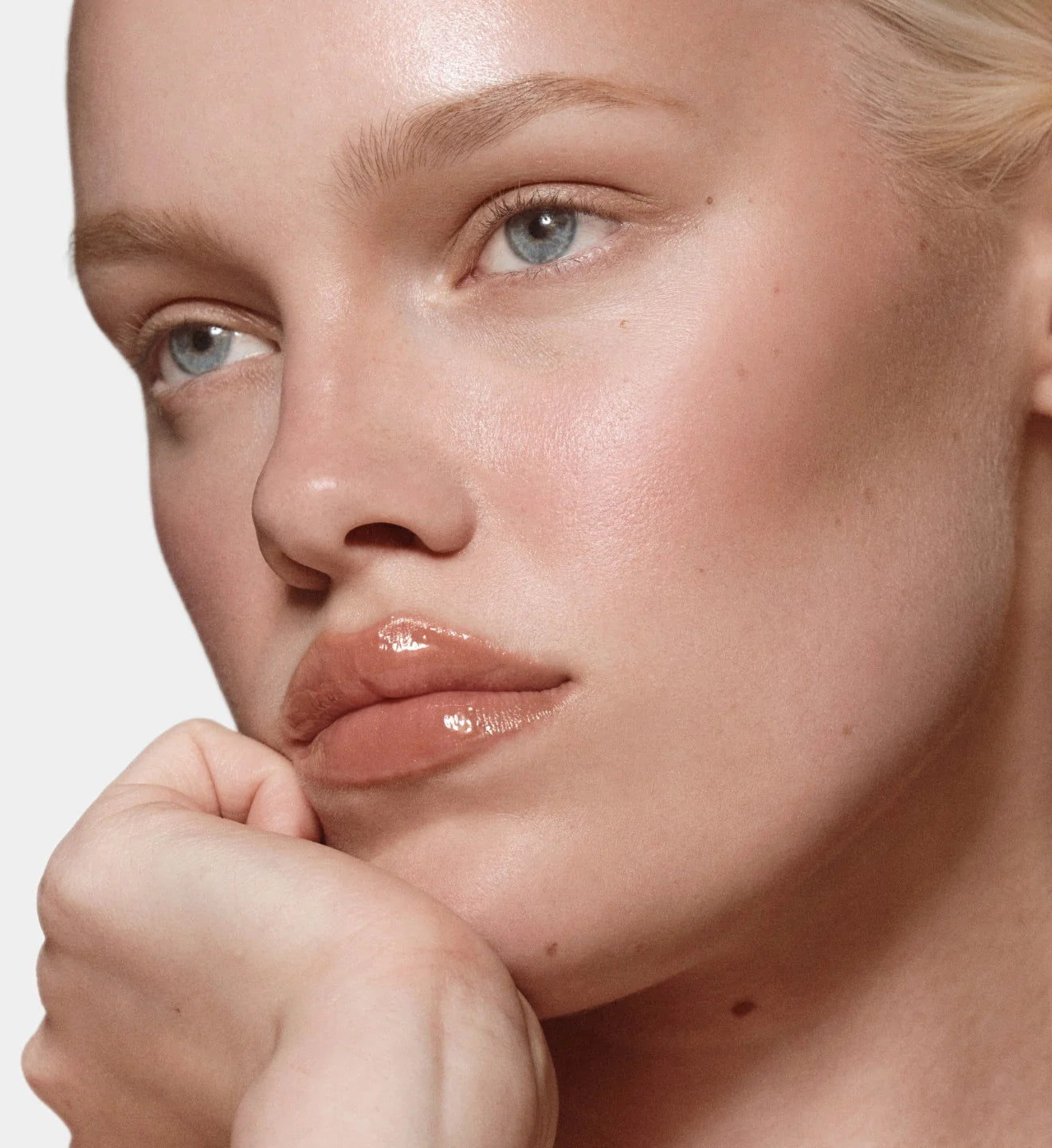 Rhode New Peptide Lip Tint
LIMITED EDITION SHADE